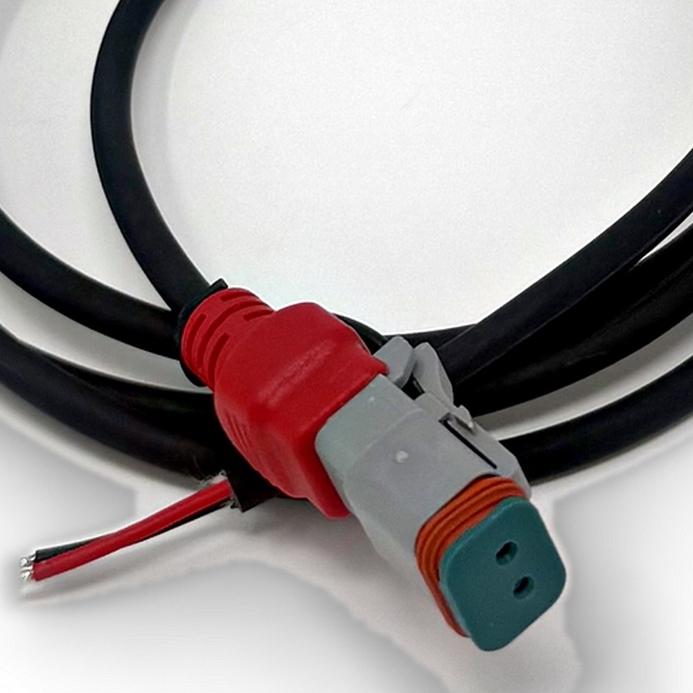 DT-compatible 2-pin socket with red overmold and tinned flying leads