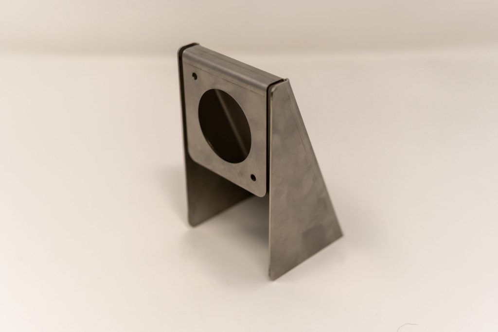 Formed metal mounting bracket